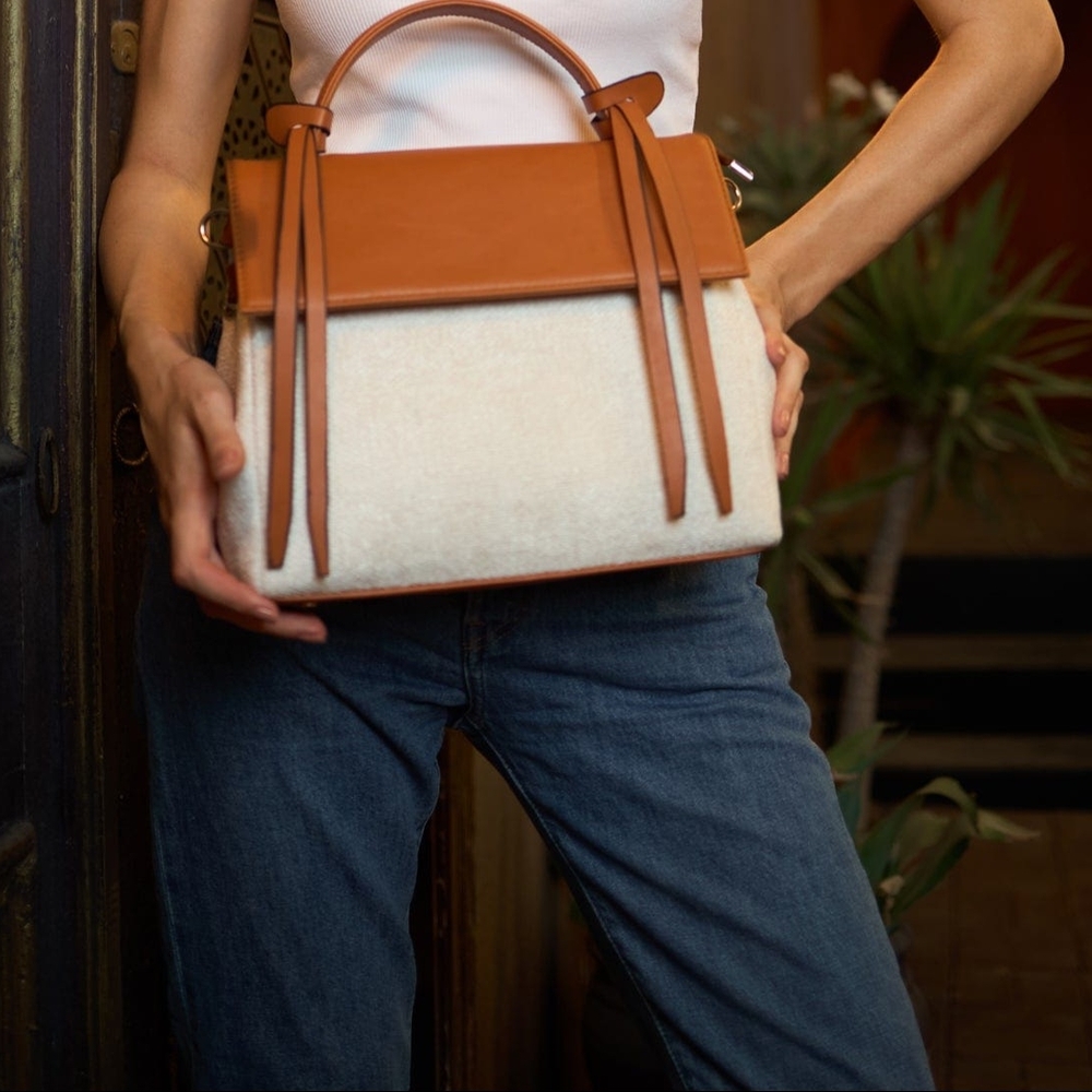 Elegant Tan and Cream Women's Handbag